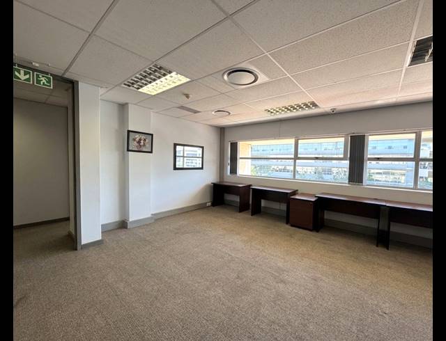 637M² OFFICE TO LET IN UMHLANGA RIDGE